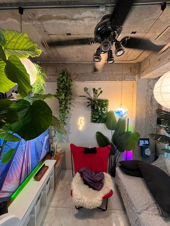 short form carousel card thumbnail