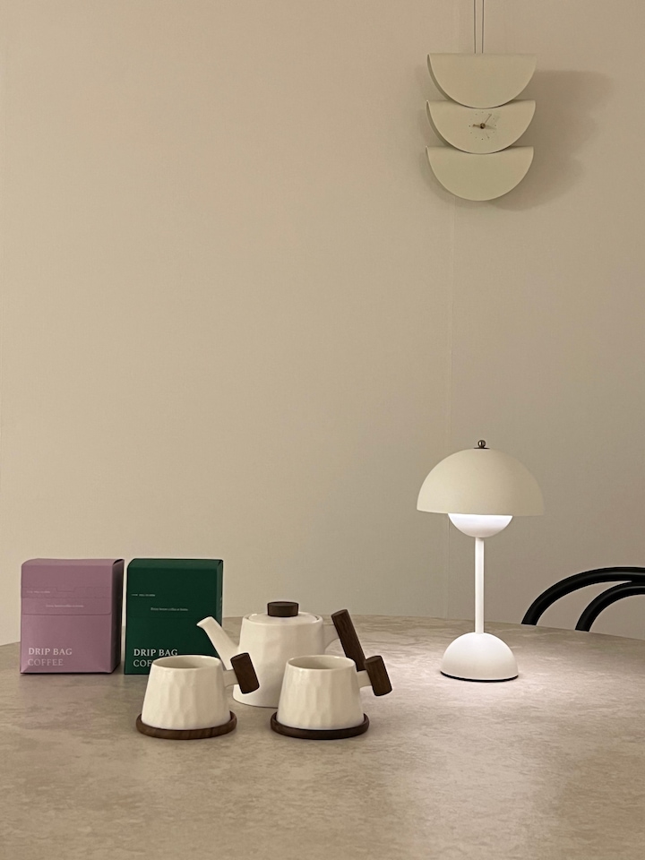 Katsura Wood Handle Ceramic Teapot Set user photo