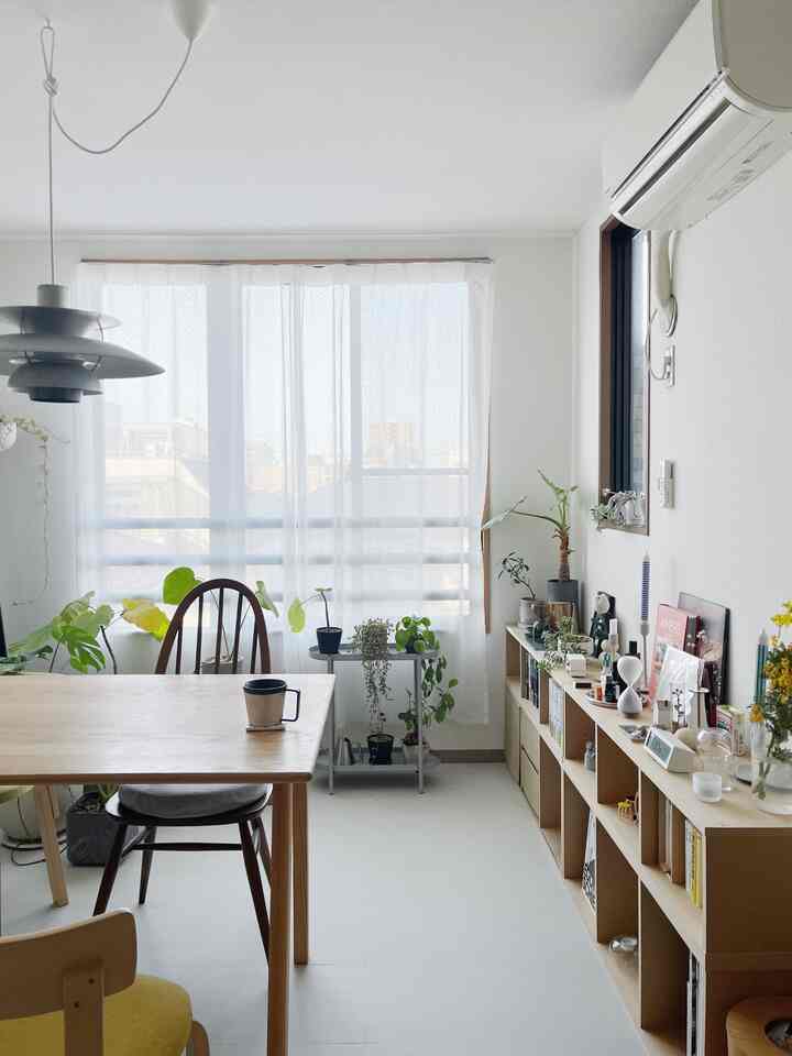 梅雨明けましたね🥵
休日は本当にずっと家に篭りたい🏠


#一人暮らし #一人暮らし部屋 
#ACTUS #Ercol #無印良品 #IKEA #IKEA家具 