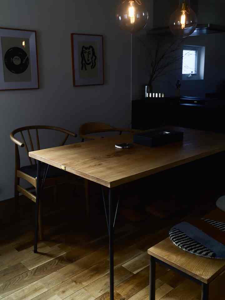 オーダーして作製してもらった
Baum Farnitureのダイニングテーブルとベンチ。
チェアはCRASH GATE。
少しずつウッドの色が違うんですが、
思ってたより綺麗にまとまって見えて満足です☺️

#baumfarniture
#baum 
#crashgate
#大阪注文住宅
