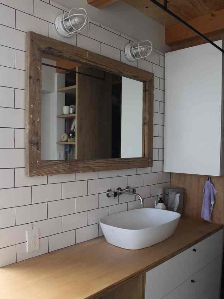 Custom-made washbasin. It is water-repellent, so you don't have to worry about splashing water on it.

#BathroomInterior #洗面所 #ランドリールーム #laundry #laundryroom