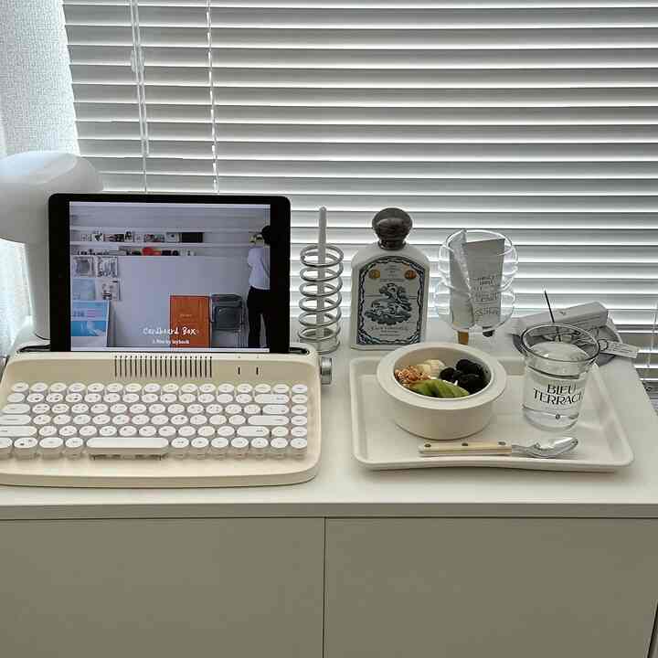 My favorite Greek yogurt 🥣

#myroom
#breakfast
#dayoff