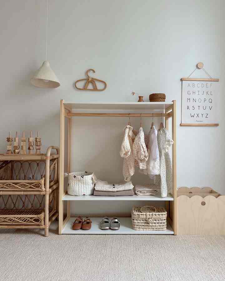 You can also store clothes beautifully with the baby’s room hanger ◡̎

It's difficult to put it in the built-in closet after going out.
However, there are some clothes that are difficult to wash!
I was always worried, but this baby hanger solved my problem.

It’s one of my favorite items in my child’s room🤍

#ftc6story #애장템추천
#Babyroomdecoration #아기방수납장 #아기방행거 #아기행거
#ChildcareDaily #집꾸미기