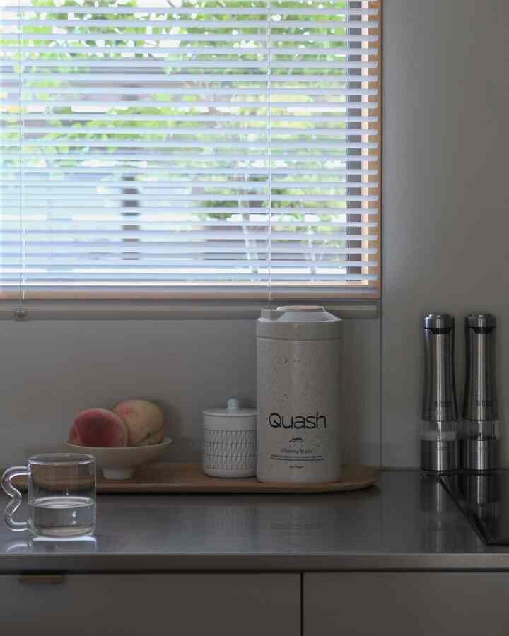 InstagramのPRでお試しさせていただいた
韓国のブランドQuashのお掃除アイテムたち。

特に1枚目のロールティッシュが
IHやカウンターをお掃除する時に手軽で
気に入ってます🫧
 
お掃除アイテムなのに、パッケージがかわいくて
置きっぱなしにできるのがポイント高い🤍

#キッチン #Quash 