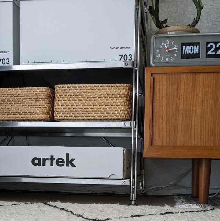 休みの日はクーラー効かさた部屋でゴロゴロ🫠

#artek #アルテック #無印良品 #バンカーズボックス #twemco #トゥエンコ #ベニワレン
