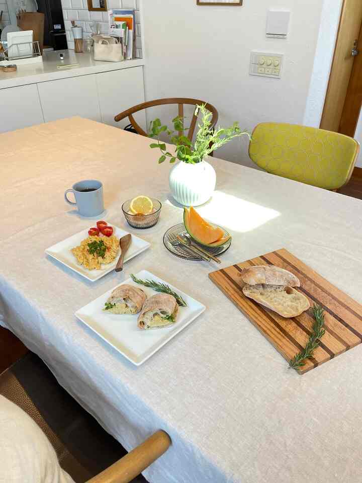 #ダイニング 
#モーニングコーヒー 
#フムス
#チャパタ
#ワイチェア