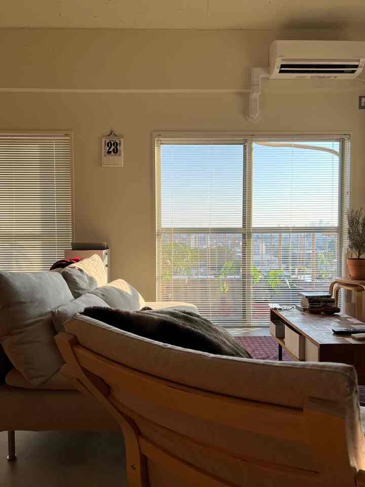 A normal morning ☀️

#renovation #interiordesign #interiorstylists #interiordecor 
#vintagefurniture #海外インテリア #リノベーションマンション #ヴィンテージインテリア #ヴィンテージ家具 #ミッドセンチュリー家具 #モダンインテリア #モダンリビング #モダン住宅 #整理収納 #見せる収納 #暮らしの記録 #シンプ living #日々の暮らしを楽しむ #くらしを楽しむ #部屋作り #部屋紹介