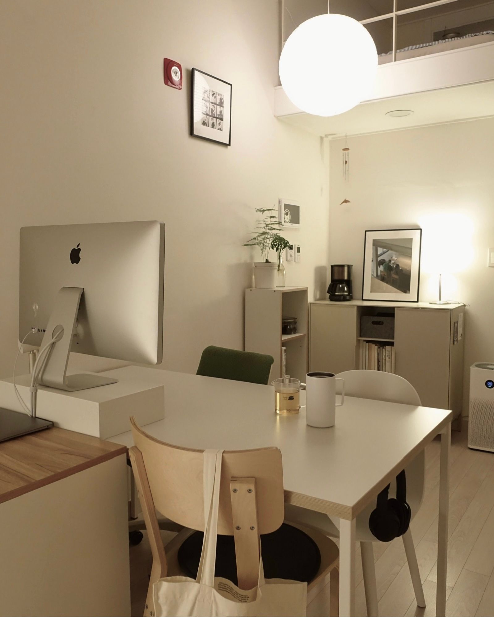 ELLOVEN エロヴェン モニタースタンド 引き出し付き［2色］を使った