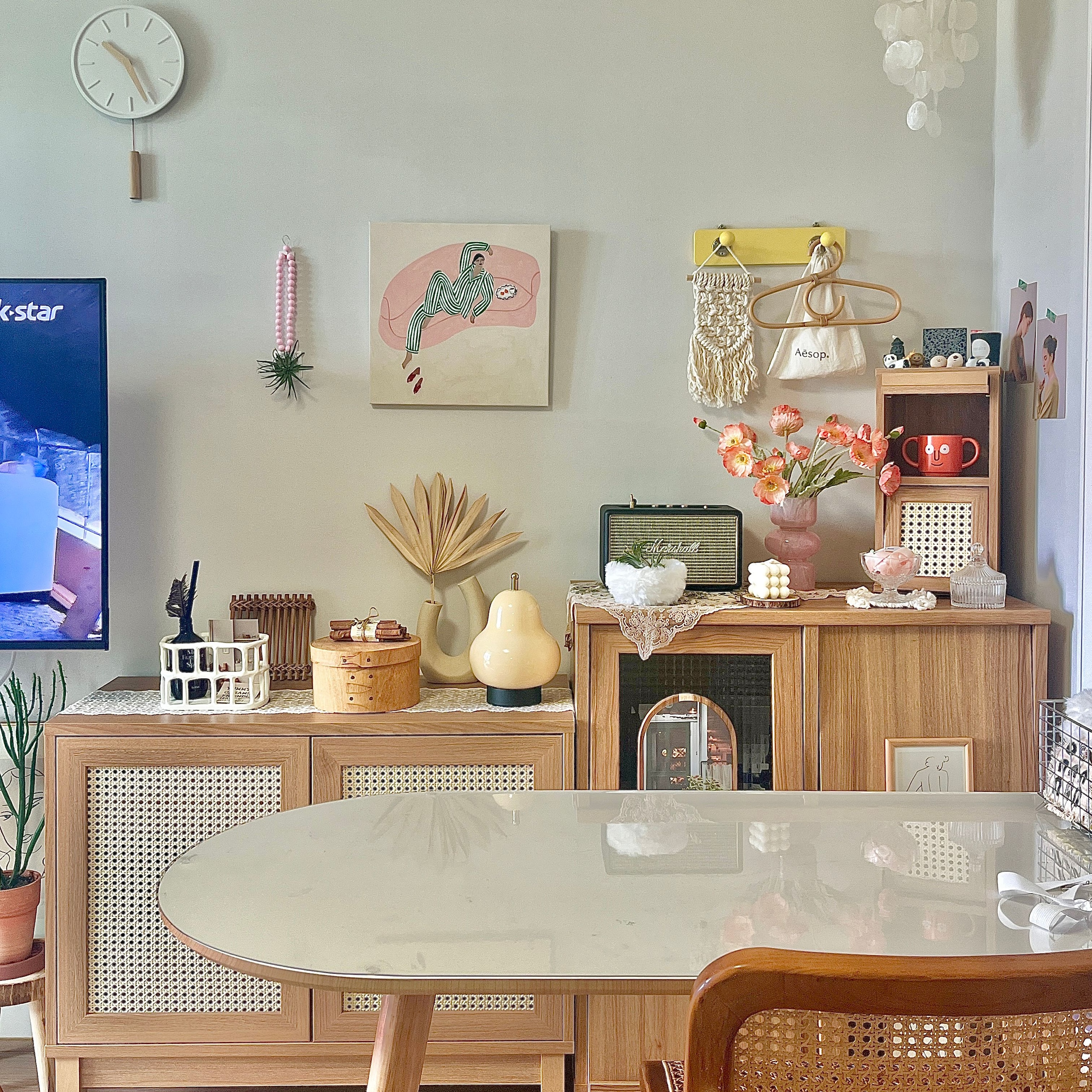 Half Oval Wooden Legs Dining Table user photo