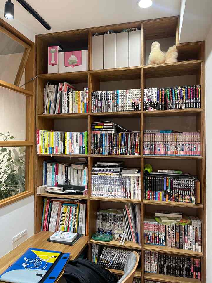 #造作本棚 #造作デスク

本が沢山見えてても意外とごちゃつき気にならないなと思った。