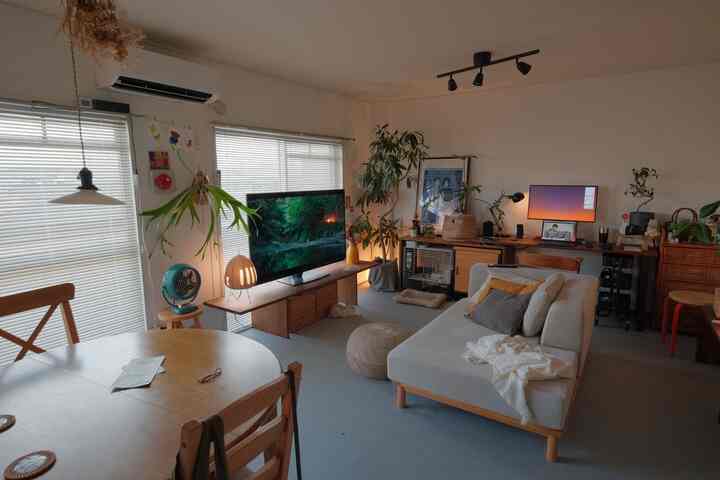 お部屋の全景🪴

#インテリア
#ナチュラル
#リビング
#ダイニング
#植物
#ソファ
#イケア
#IKEA
#無印良品 
#タイルカーペット 
#賃貸
#1LDK 
#間接照明 