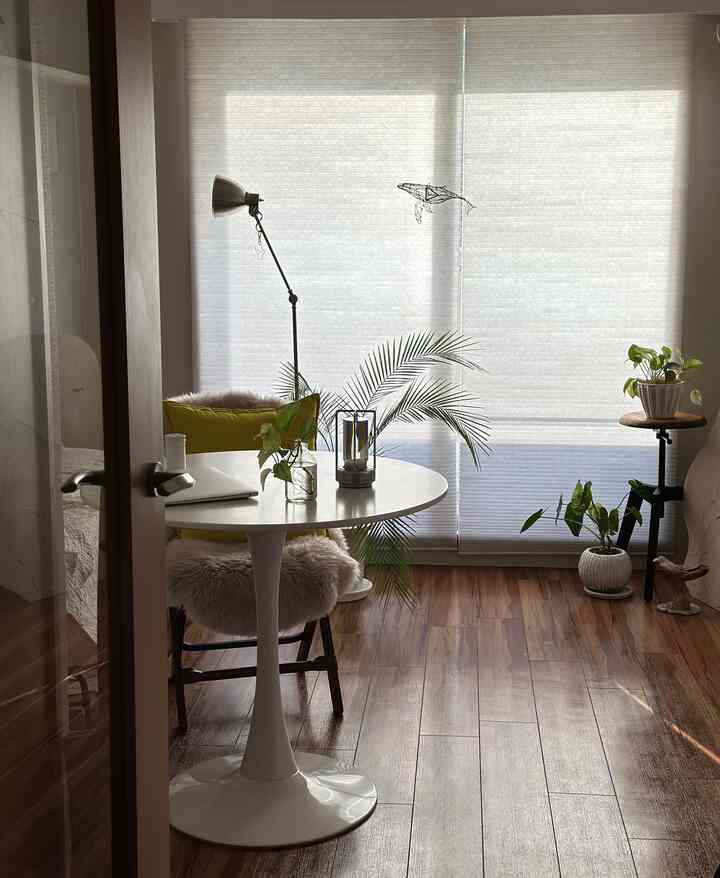 8畳いかない大きさの部屋で、
あれこれ模様替えして遊んでます
場所や組み合わせを変えるだけで気分が上がる♡

#日々模様替え