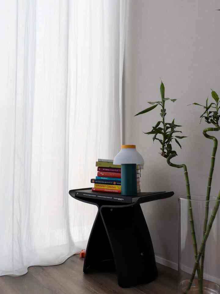 I had trouble finding a place to put these foreign books, so I just piled them up here and took a photo because they looked so cute. #ForeignBooks