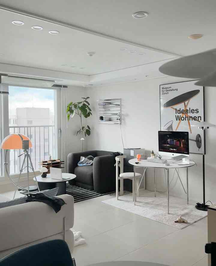 🤍🤍🤍


#Dekorasi Rumah #자취방 #아파트인테리어 #방 #베딩 #쇼파 #이불 #이불커버 #행잉플랜트 #아이맥 #식물 #강아지방석 #베개커버 #빔프로젝터 #조명 #장스탠드 #단스탠드 #데스크 #책상 #포스터 #매거진랙 #파우치 #모듈가구 #수납장 #선반 #러그 #커튼 #블라인드
