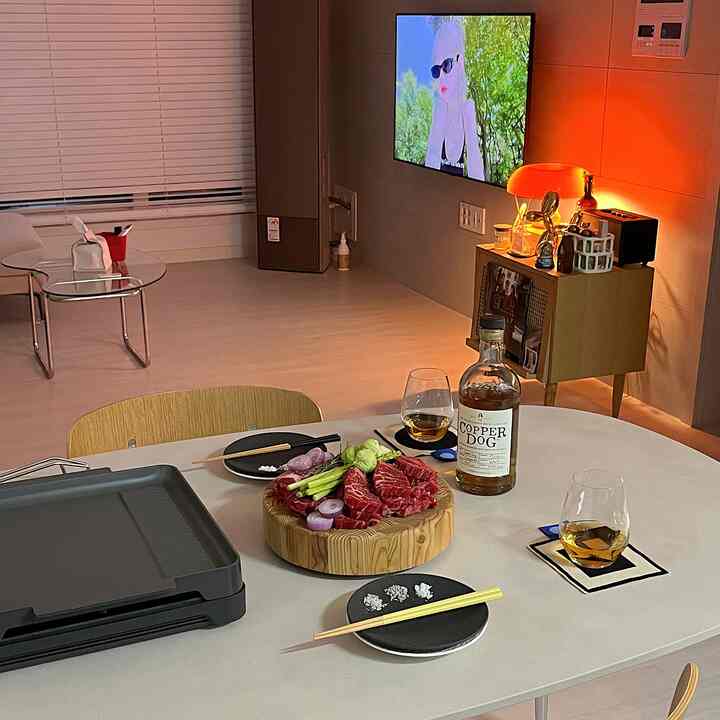 #플레이팅필살템

ラッチウッドトマは惜しいので祀ってください。  #오홈스토랑자기소개 #홈스토랑 #홈파티 #온더테이블 #홈마카세 #신혼부부 #신혼밥상 #오늘뭐먹지 #집밥레시피 #위스키타임 #home #homesweethome #homecook #cook