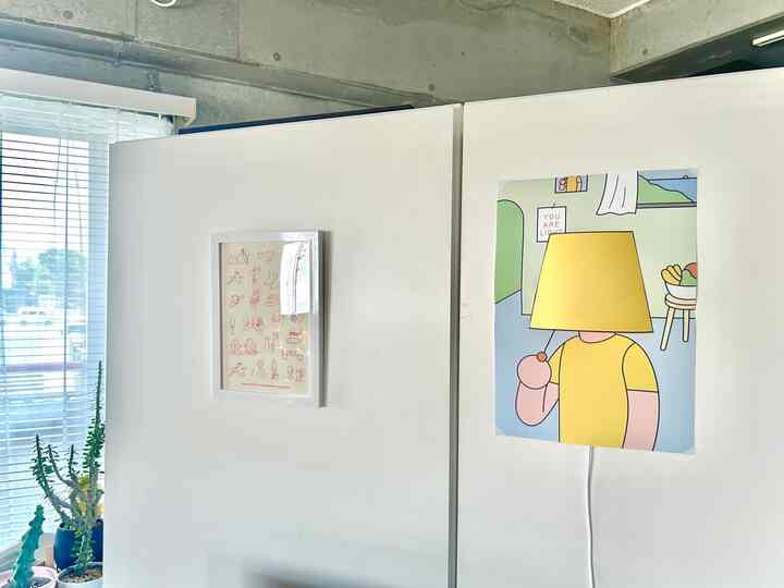 2024.8.4

「You are right (あなたは正しい)」

発表された時に一目惚れして即予約した
POSTER LIGHT💡

unpisさんとのコラボ＋気軽につけれる照明プロダクツ

色々な所に設置でき部屋のアクセントにもなって


#POSTERLIGHT #unpis #照明 #一人暮らし #カラフルなインテリア 