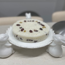 결혼하고 남편 첫 생일🐰🐷
직접 만든 떡케이크와 어머님께 드릴 꽃을 준비했어요:)
비록 떡케이크는 망했지만😭 
토끼 접시 스탠드가 떡케이크를 조금은 괜찮아보이게 해주네요? 🐰🐰🐰 토끼들 고마와~🤍
바겐슈타이거 찜기도 앞으로도 잘 활용할 것 같으니 잘산템이에요:)🤍
#오브제영업대회 #신혼부부일상 #바겐슈타이거 #떡케이크 #무스링 #토끼접시 #케이크스탠드 #기념일 #주말에제일바빠 #오늘의집에서샀어 #찜기 #맞팔 #맞팔해요 #추천템 #오늘장면한컷 #생일상 #생일상차림 #꽃바구니 #생일 #케이크 #케이크만들기 #돔스티머 #스티머 #맞팔환영 #오늘의우리집