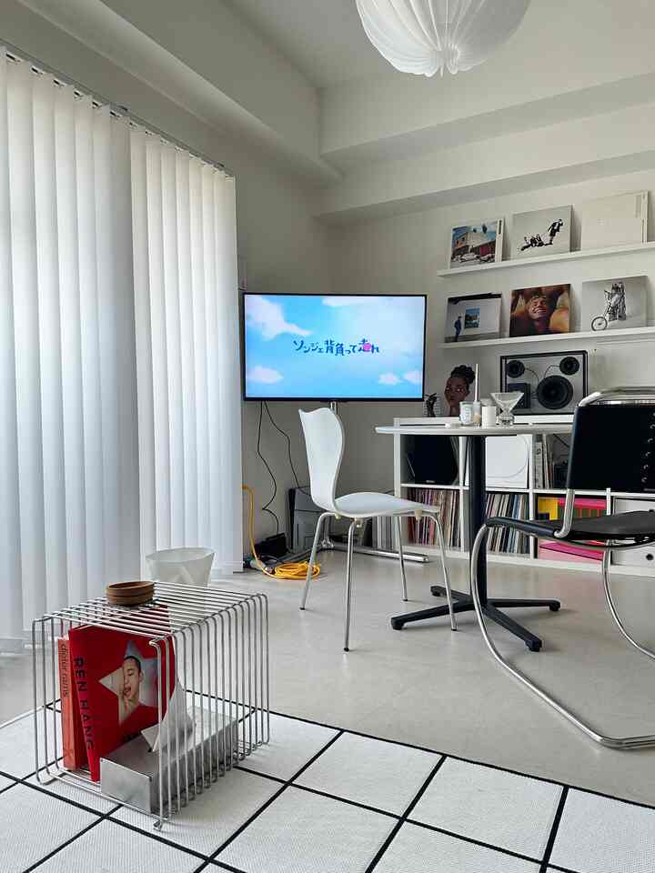 久しぶりに休みの日に韓ドラにどっぷり🇰🇷
ソンジェ背負って走れ見てるけど、いつかの君にと似てるかな？タイムスリップ系好きなんだね自分
#インテリア #韓国インテリア #韓国ドラマ
