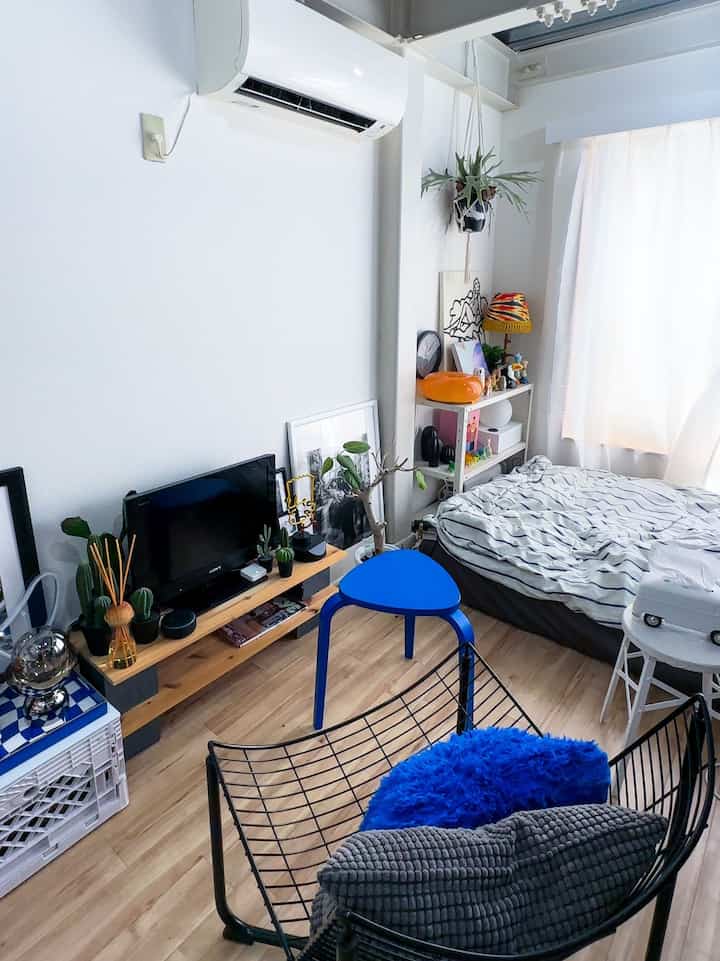 I just got an IKEA stool

The bright blue in my room is starting to add color

It feels summery🟦🔵💙

#IKEA #イケア #IKEA購入品 #スツール #青色 #ブルー #インテリア #インテリアコーディネート #インテリアデザイン #おしゃれ #部屋作り #部屋インテリア #シンプルインテリア #ナチュラルインテリア #北欧インテリア #モダンインテリア #夏インテリア #夏の部屋 #夏カラー #カラフル #お部屋改造 #新しい家具 #模様替え #おしゃれな部屋 #インテリア好き #ホームデコレーション #DIYインテリア #暮らしを楽しむ #おうち時間 #インテリア好きな人と繋がりたい