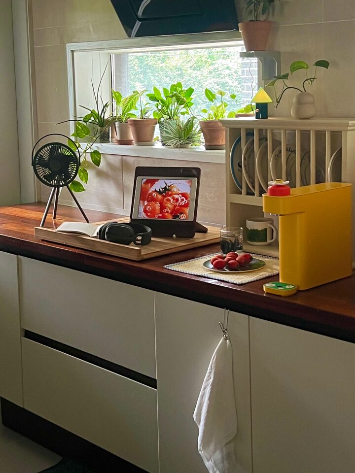 short form carousel card thumbnail