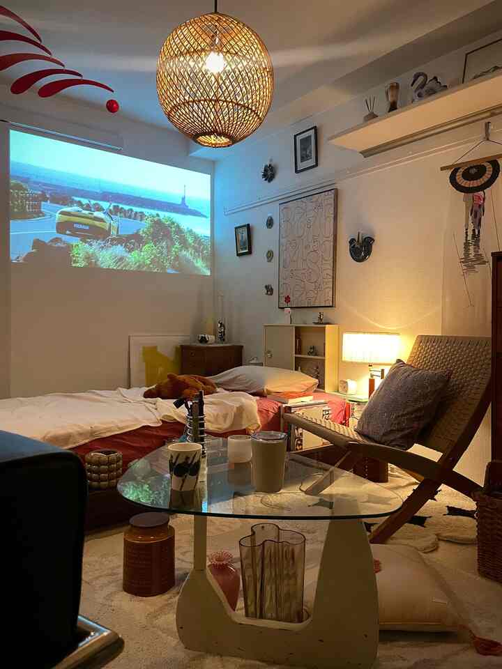 Waktu bersantai di malam hari 😌 Pencahayaan tidak langsung berwarna oranye membuat Anda merasa tenang...
#Interior #部屋 #部屋作り #一人暮らし