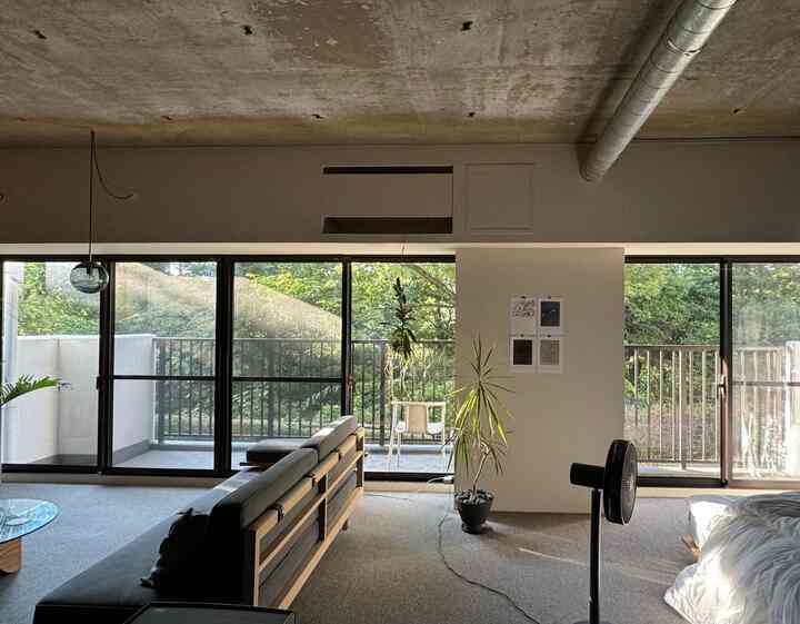 朝日の入る角度が深くなってきた


#マンションリノベーション
#ワンルーム
#緑のある暮らし