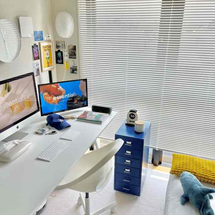 Aren't those IKEA lamps cute? LOL
I bought it because I thought it was cute and retro that you can just click to turn on the light😆

IKEA lamps are relatively affordable, so I recommend them🫶

#Standard Products #2K #2人暮らし #犬がいる暮らし #ロゼトーゴ #リーンロゼ #チェスカチェア #IKEA #IKEA照明 #IKEA棚 #누비지오 #이불 #차렵이불 #여름이불 #시어서커 #미드센추리 #깊게자요 #여름침구 #침실인테리어 #침대꾸미기 #인테리어 #홈스타일링 #집꾸미기 #집인테리어 #이불추천 #시어서커이불 #여름이불추천