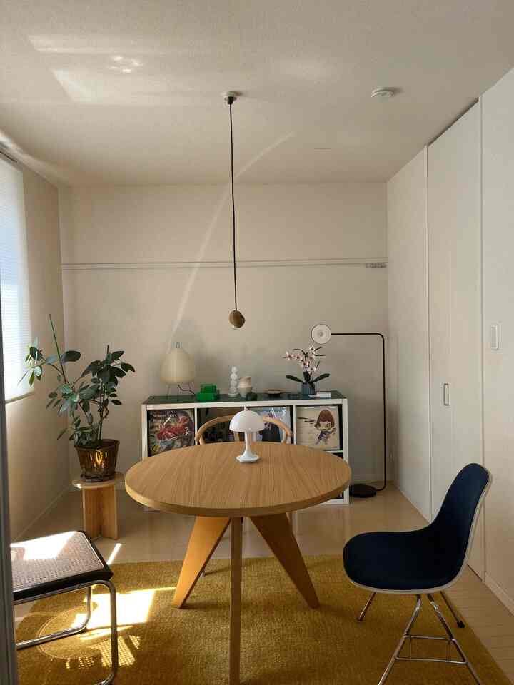 朝だけ陽が入るダイニング😅
#diningroom