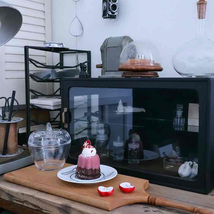 疲れた時は甘いもので糖分補給♪


#カヌレ
#cannelé
#糖分補給
#スイーツ
#スイーツグラム
#日々の暮らし
#暮らしを楽しむ 
#暮らしの記録 
#すきなものに囲まれて暮らしたい 
#好きなものに囲まれた暮らし 
#鈴木潤吾
#ena
#ナチュラルキッチン
#ミックスインテリア
#アンティークのある暮らし
#古いものがある暮らし 
#古道具のある暮らし
#ガラスケース
#海外インテリアに憧れる
#インテリア好き 
#暮らしの道具 
#モノトーン雑貨
#マンション暮らし 
#マンションインテリア
#eosm100