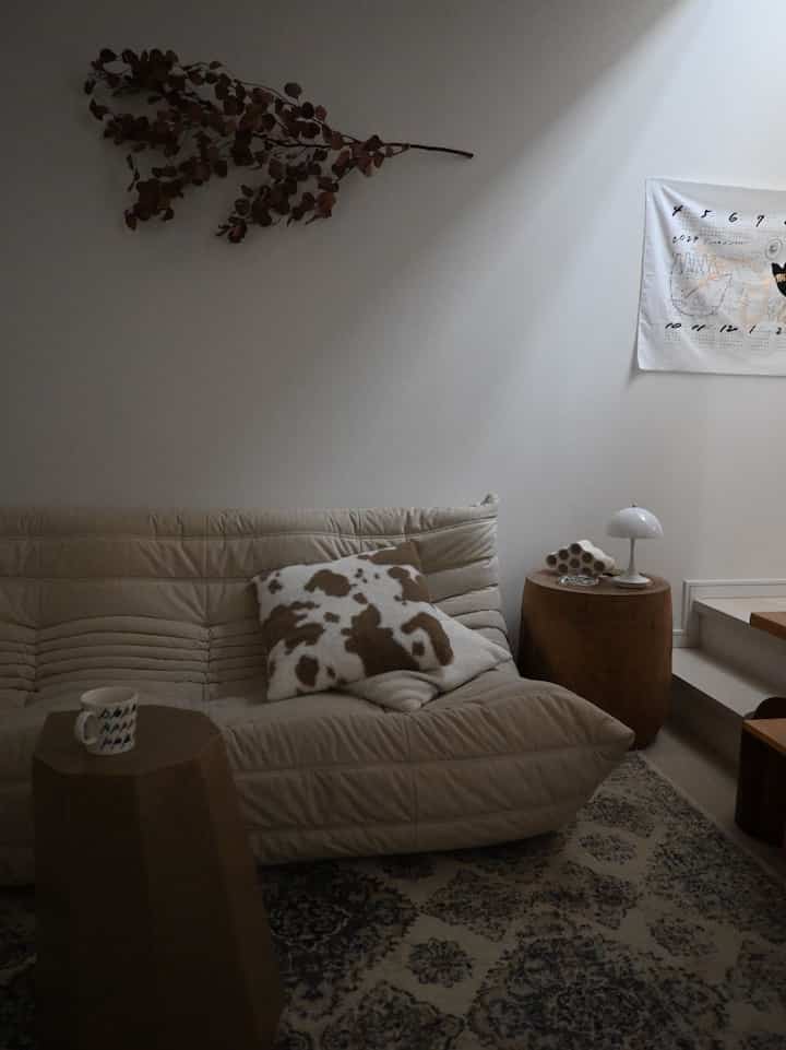 少し前のリビング🪴
この配置も結構好きだったなー
#ligneroset #rosettogo #vitra #louispoulsen #Arnoldcircusstool 
