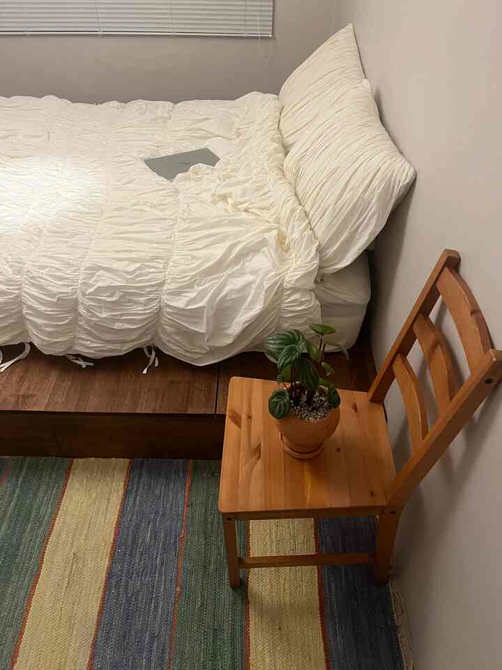 #今日のカット 

暗い暗い静かな夜明け。 
ベッドでダイビングして映画を見ながら寝る☁️

＃ビルヴィラ 