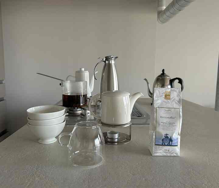 Waktunya minum teh 🫖
Berbagai peralatan teh favorit.
Meskipun berasal dari negara dan merek yang berbeda, keduanya serasi ◎◎

#peralatan teh
#Waktunya minum teh
#teko
#cangkir teh
#Cafe au lait mangkuk
#ketel listrik
#penghangat panci