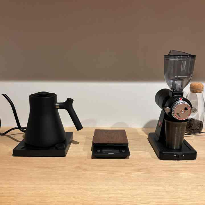 My coffee equipment
#fellow
#hario
#kalita
#kinto