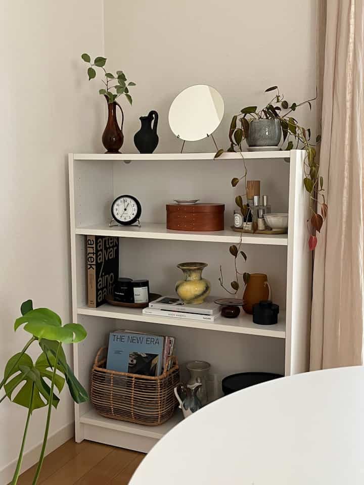 Aku merasa senang saat melihat rak berisi barang-barang yang kusuka☺️


#Interior untuk tempat tinggal sendiri #飾り棚 #IKEA照明 #IKEA棚 #ikeabilly #billy