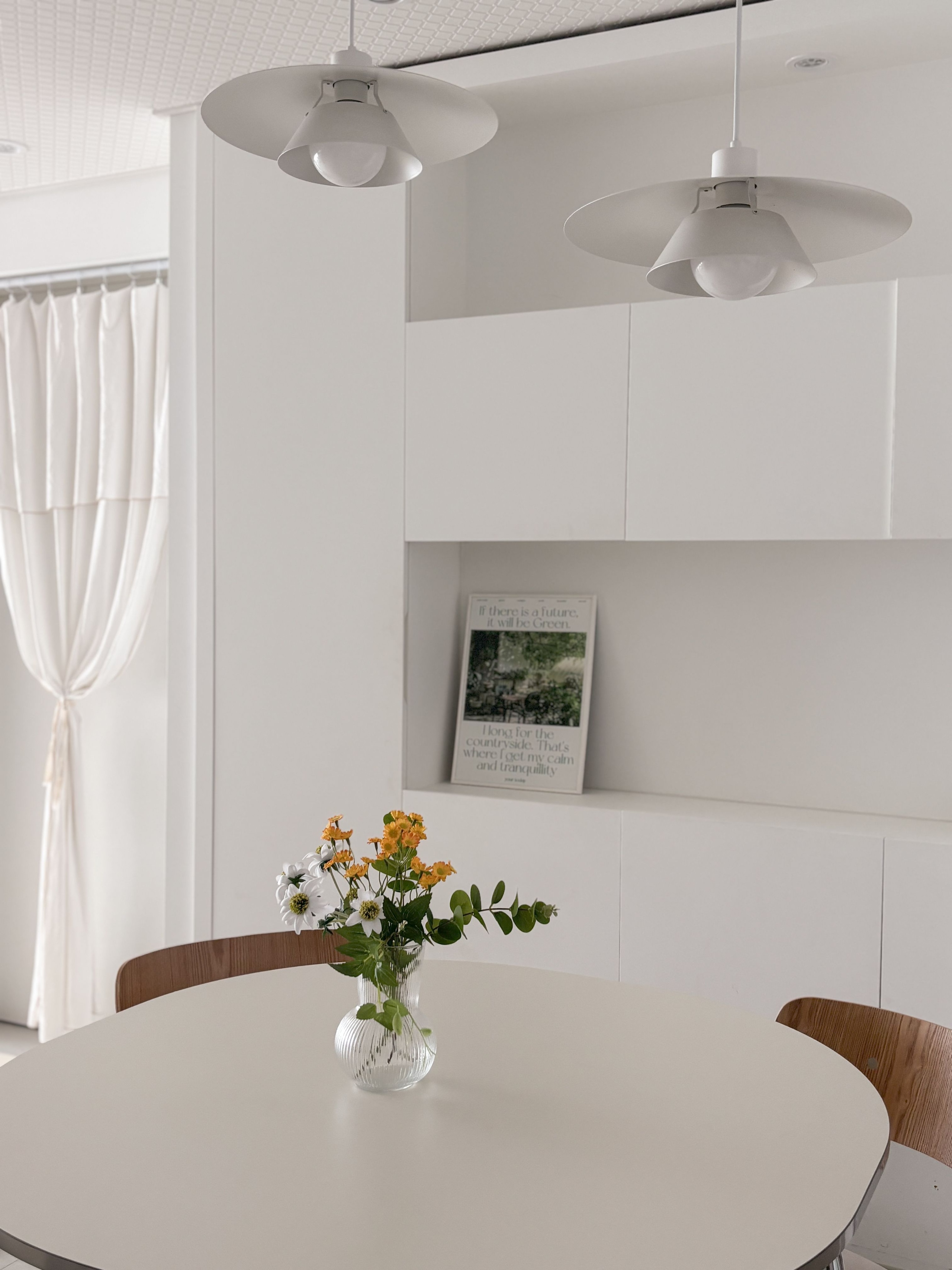 Rounded Square Dining Table user photo