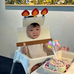 #육아일상 #육아기록
언제 이렇게 컸지???? 
ㅋㅋㅋㅋ 
태어날땐 3.5kg였는데 
1년만에 11kg 육박🤗 
#생일주간 
#아기첫생일
#첫돌
#생일파티용품
#생일가면
#파티앤온