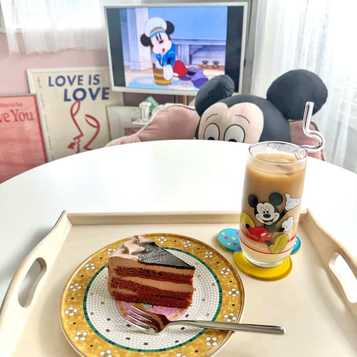 ミッキー大好き

#ミッキーマウス #ミッキー #キャラクター #一人暮らし #おうち時間 #おうちカフェ