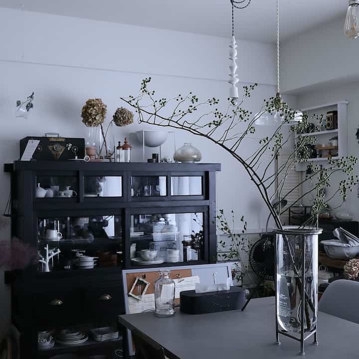 今年もグリーンの野バラを🌿

#野バラ
#野薔薇
#ドウダンツツジ
#グリーンのある暮らし 
#グリーンのあるインテリア 
#日々の暮らし
#暮らしを楽しむ 
#暮らしの記録 
#すきなものに囲まれて暮らしたい 
#cento
#好きなものに囲まれた暮らし 
#ミックスインテリア
#アンティークのある暮らし
#古いものがある暮らし 
#古道具のある暮らし 
#海外インテリアに憧れる
#インテリア好き 
#暮らしの道具 
#モノトーン雑貨
#こどものいる暮らし
#マンション暮らし 
#マンションインテリア
#eosm100 