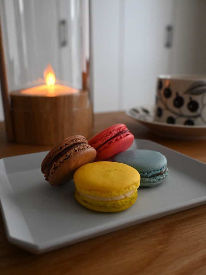 Macarons received as a gift from ohouse 🟡
I'm happy because I don't buy them that often 💘
#LEKLINT #candlelight #ARABIA #パラティッシ #ブラパラ #1616arita #おうちカフェ