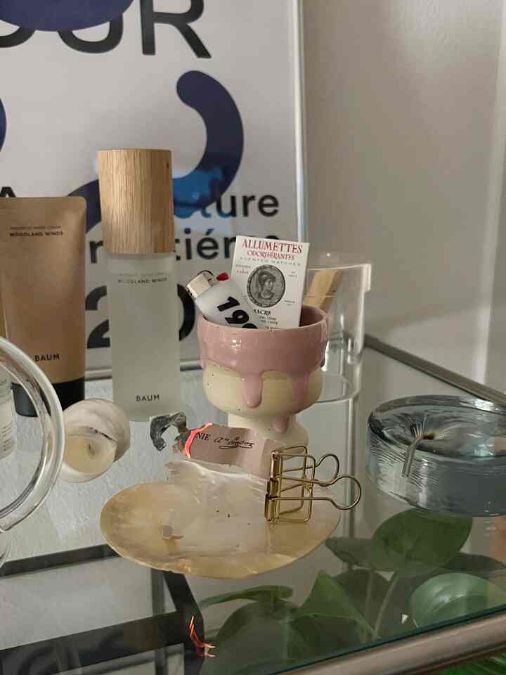 Handmade pottery by an artist I've always wanted 💭
The plumpness is indescribable 🥹 I ended up buying three of them because they're so cute and unique. I want to collect more~

#pottery #ハンドメイド #リビングルーム #ナチュラルインテリア #ナチュラルな暮らし