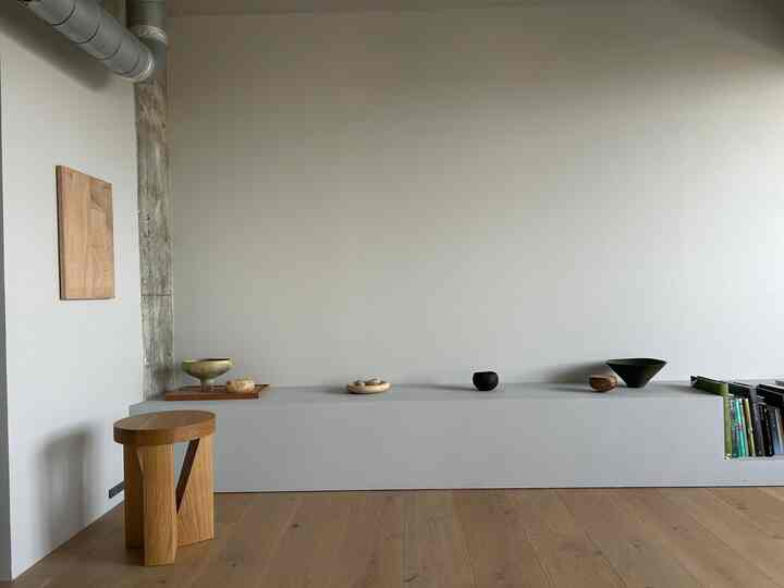 自然光だと、室内の質感がとても際立ちます。
ポーターズペイントで塗ったベンチ、スカンジナビアンリビングの幅広のオーク材。
インテリアやオブジェもより深みを増します。
お家づくりに大切な要素◎

#リフォーム
#塗装
#ポーターズペイント
#フローリング
#無垢材
#オーク
#スカンジナビアンリビング