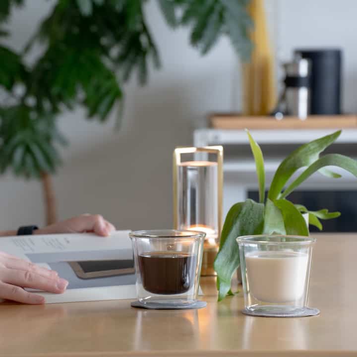 ゆっくり午後のコーヒー時間📖☕️
まだまだアイスの季節。

#コーヒー #KINTO #turnplus