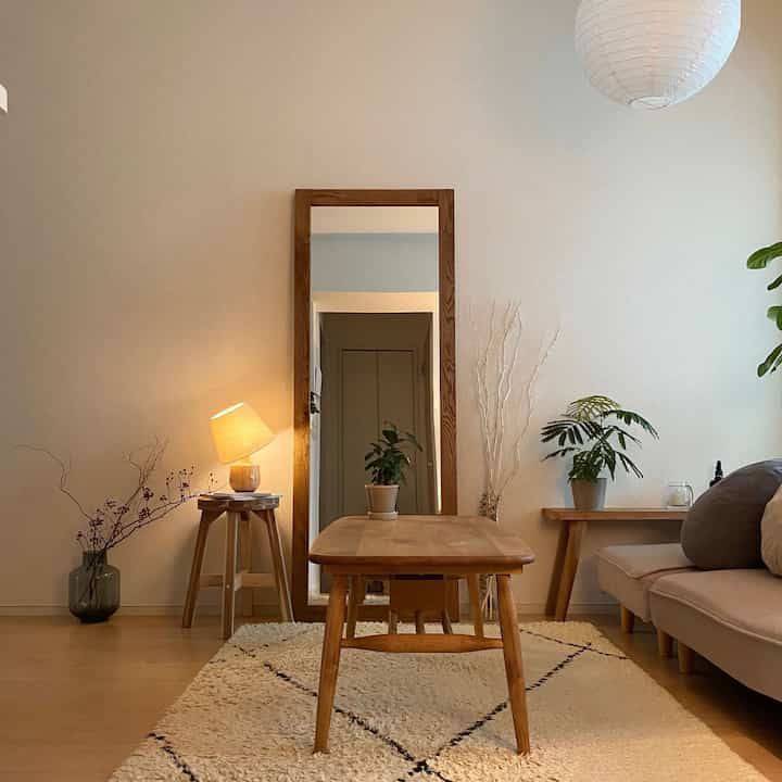 After rearranging, I was able to take photos with new compositions, and I'm enjoying a fresh feeling in both my life and my photos.

#Indirect lighting #間接照明インテリア #鏡 #全身鏡 #ミラー #北欧インテリア