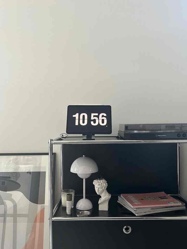 marketBで購入したモジュール家具にレコードプレイヤーを置いてます

#marketb #レコードプレイヤー #レコード #モジュール家具 #モジュール #ipad #ポスター