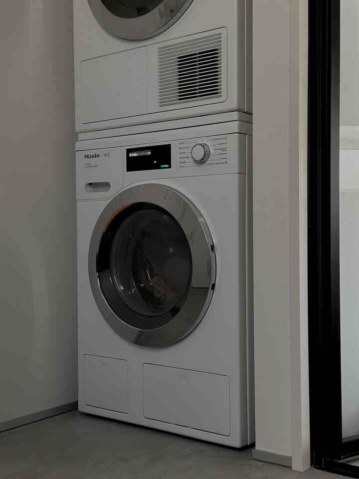 今日も働き者のMiele◎
#ランドリールーム 
#バスルーム
#洗濯機
#乾燥機 