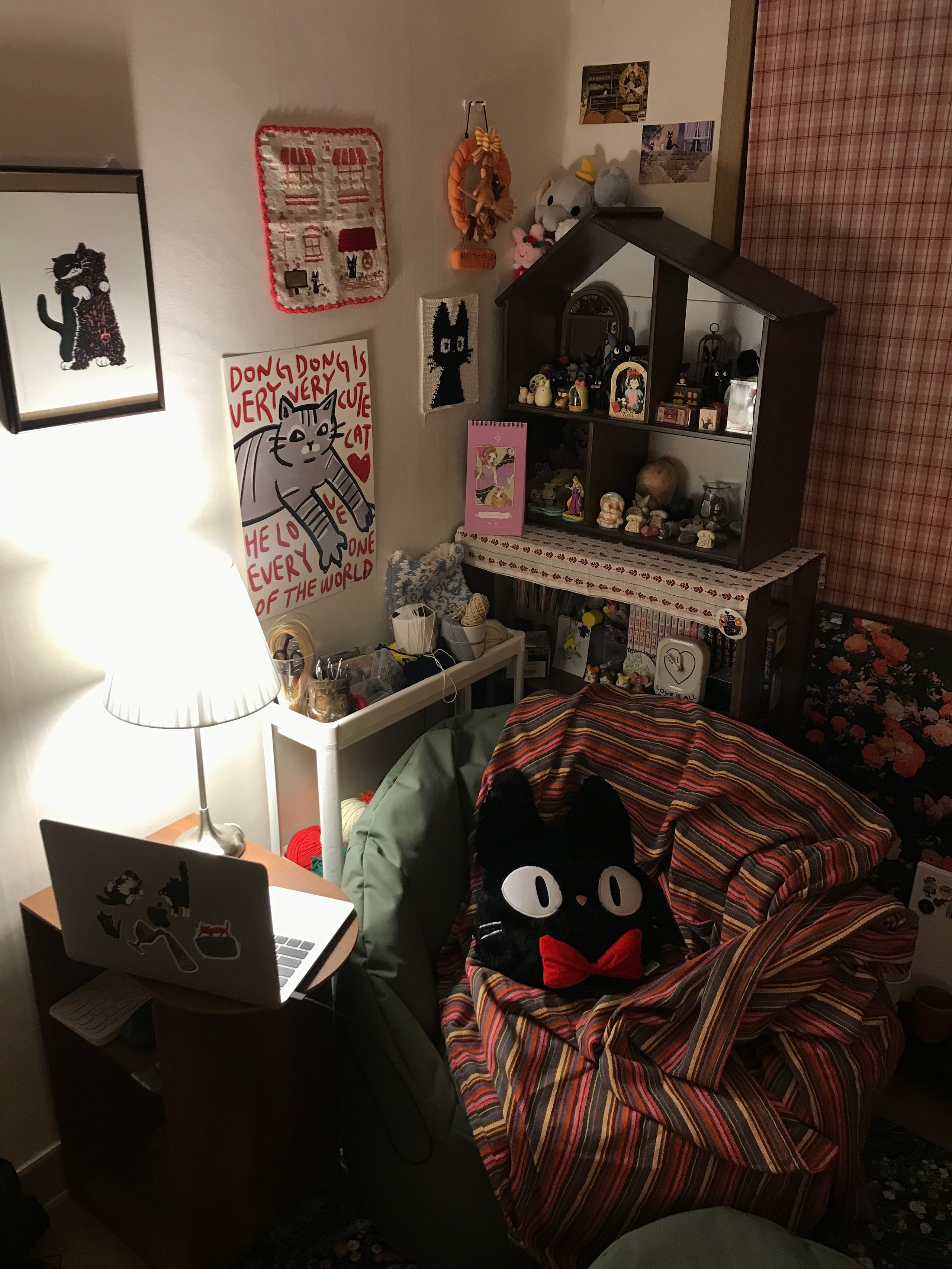 Shoulder Side Table user photo