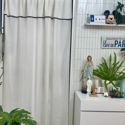 저희집 현관문은 구옥이라 샷시로 되어있어서
사생활 보호가 어려워요;;
그래서 조금 불편해도 꼭 가리개 커튼을 설치해놓는데
이번에 프렌치 스타일의 톡톡한 소재의 커튼으로
바꿔달아주니 한결 깔끔해졌네요!
#현관 #현관커튼 #프렌치스타일 #현관입구
#현관가리개 #현관커튼추천
