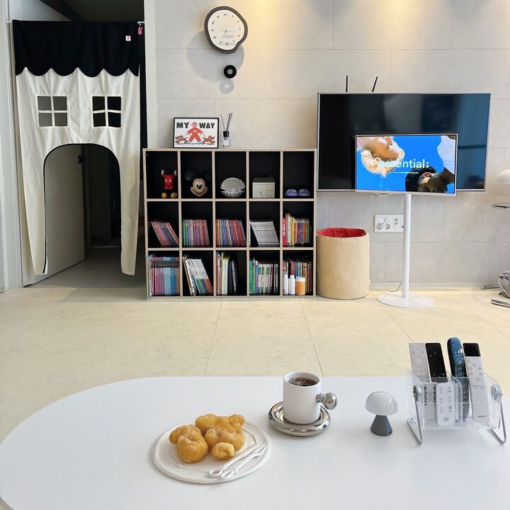 short form carousel card thumbnail