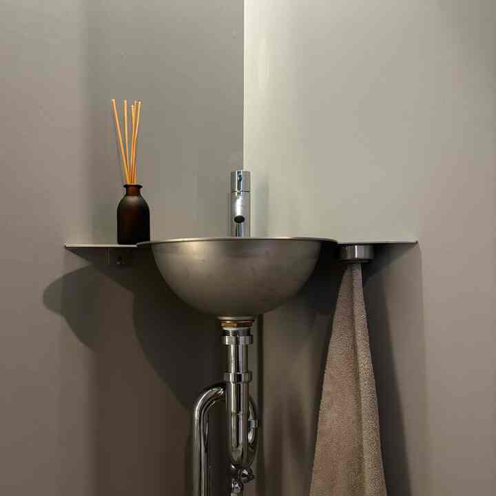 トイレの水栓
タオルハンガーを壁につけたくなく探した結果DULTONのタオルホルダーに
#dulton
#muji
#無印良品
#アンゴロ