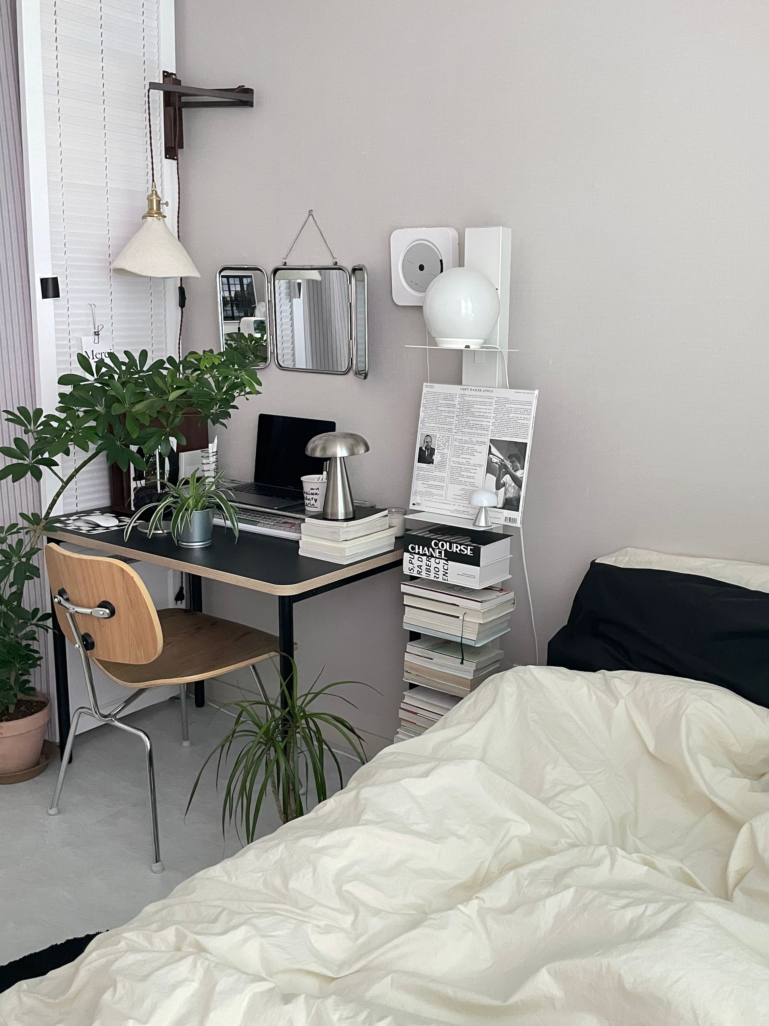Cone Base Cordless Table Lamp user photo